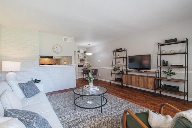 6263 Westheimer Road 680, Houston, TX 77057