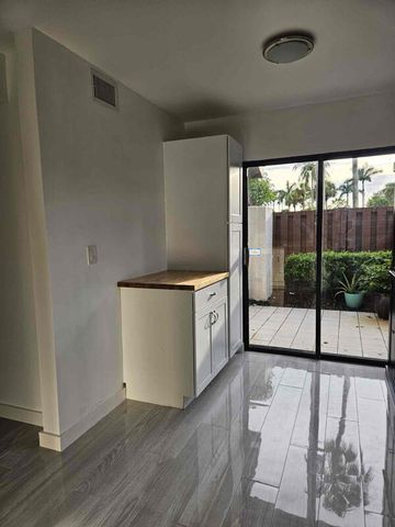 5246 Fountains Drive S, Lake Worth, FL 33467