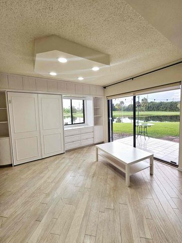 5246 Fountains Drive S, Lake Worth, FL 33467