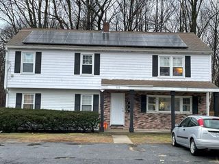 111 Hall St, Leominster, MA 01453
