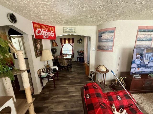 7444 Park Avenue, Kansas City, MO 64132
