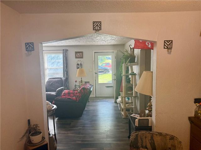 7444 Park Avenue, Kansas City, MO 64132