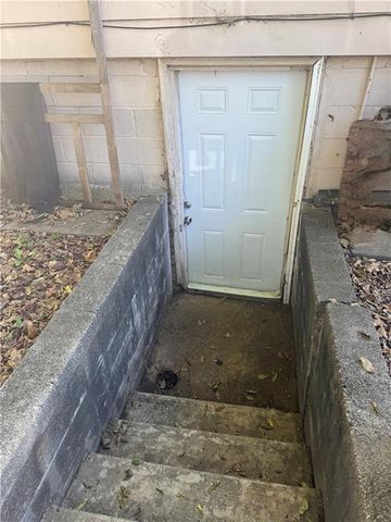 7444 Park Avenue, Kansas City, MO 64132