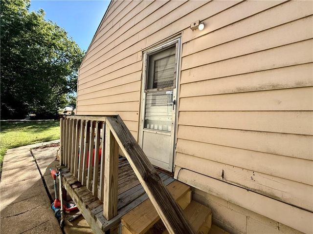 7444 Park Avenue, Kansas City, MO 64132