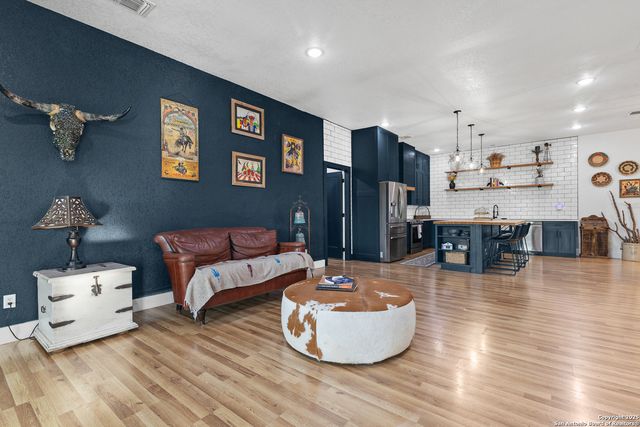 1591 Leissner School, Seguin, TX 78155