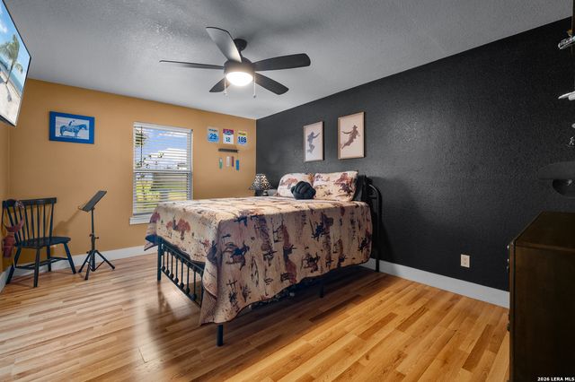 1591 Leissner School, Seguin, TX 78155