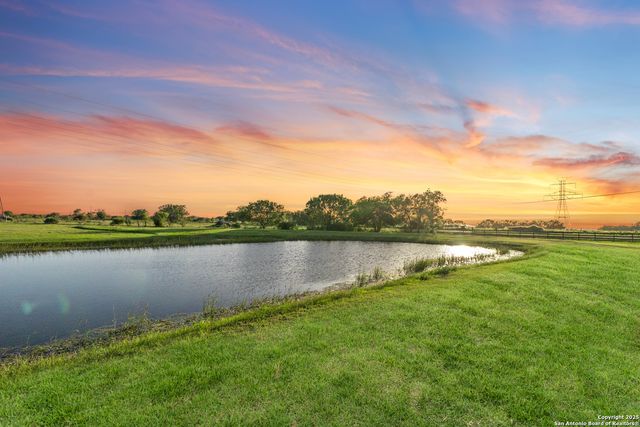 1591 Leissner School, Seguin, TX 78155