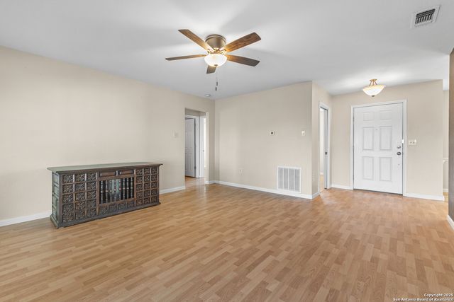 1591 Leissner School, Seguin, TX 78155