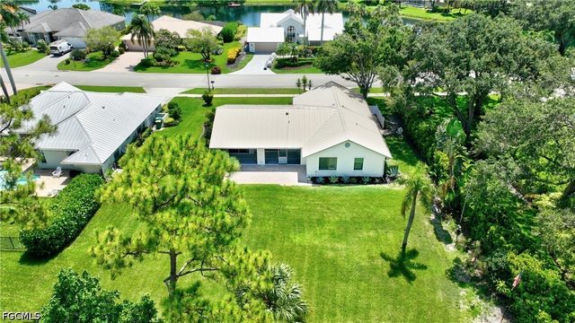 11477 Longshore WAY W, Naples, FL 34119