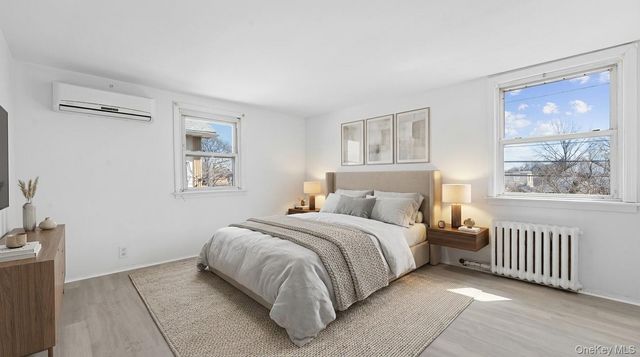 7 Everett Street, Valley Stream, NY 11580