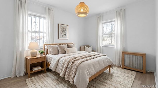 7 Everett Street, Valley Stream, NY 11580