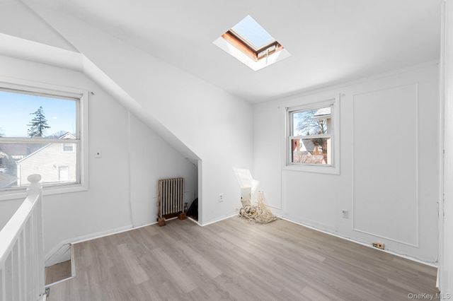 7 Everett Street, Valley Stream, NY 11580