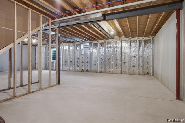 232 Marion Oaks Drive, Howell, MI 48843