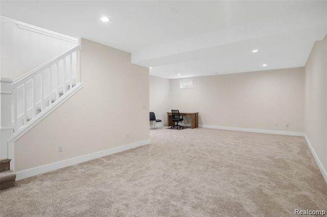 232 Marion Oaks Drive, Howell, MI 48843