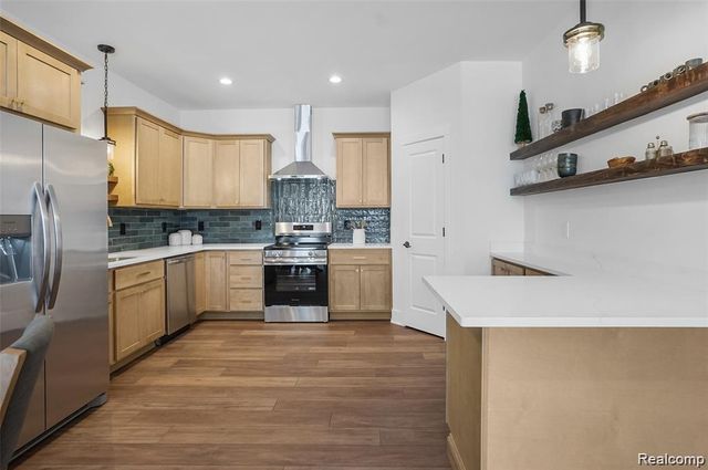 232 Marion Oaks Drive, Howell, MI 48843