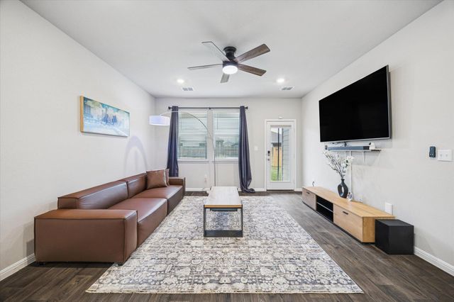 724 Aster PL, Bastrop, TX 78602