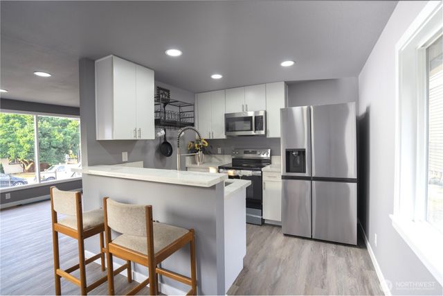 8553 S 123rd Place, Seattle, WA 98178