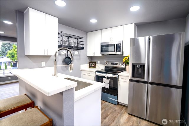 8553 S 123rd Place, Seattle, WA 98178