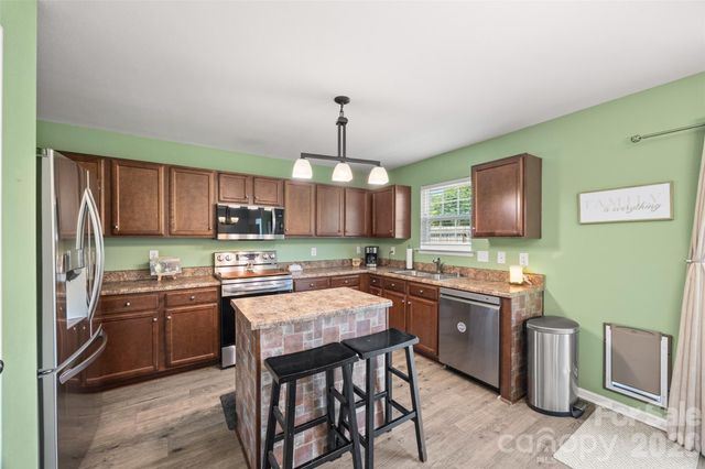 1772 Eastway Drive, Dallas, NC 28034