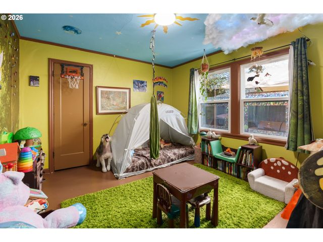 548 N LOMBARD St, Portland, OR 97217