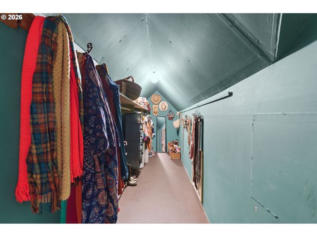 548 N LOMBARD St, Portland, OR 97217