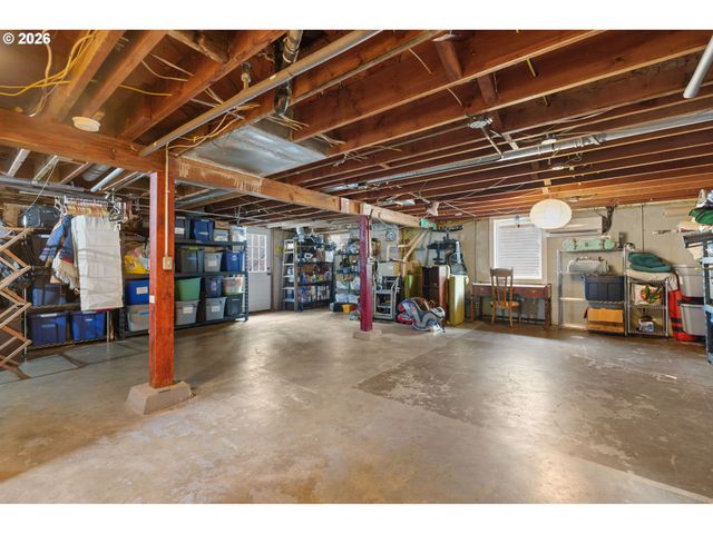 548 N LOMBARD St, Portland, OR 97217