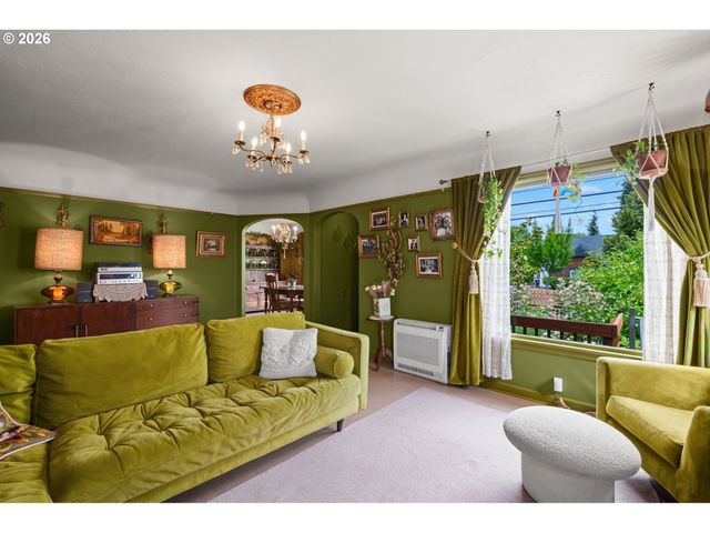 548 N LOMBARD St, Portland, OR 97217