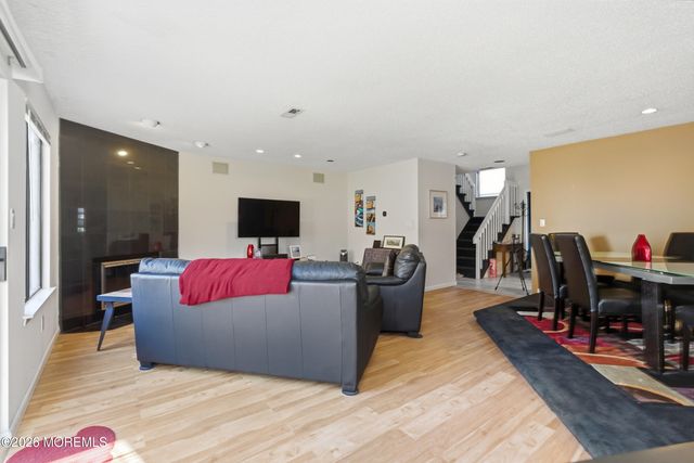 38 Carriage Place 1038, Edison, NJ 08820