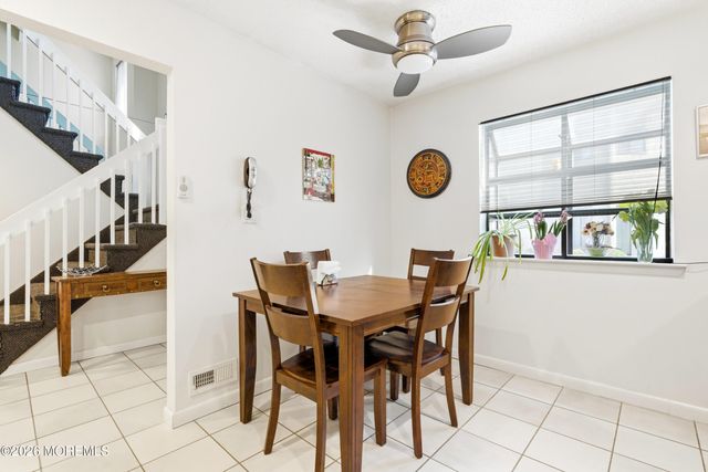 38 Carriage Place 1038, Edison, NJ 08820