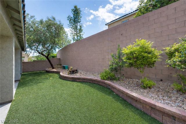 8113 Crushed Velvet Place, Las Vegas, NV 89166