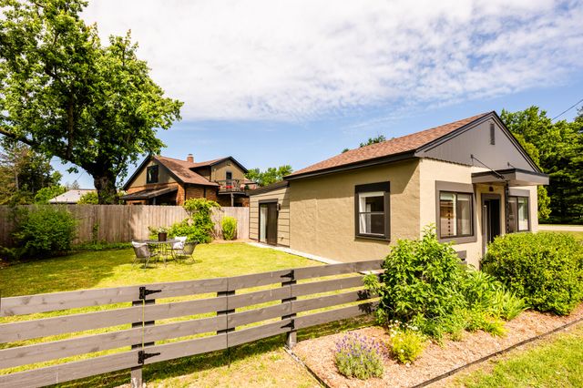 7321 Harbert Road, Chikaming Twp, MI 49115