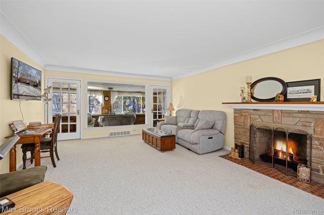 21236 OUTER DRIVE, Dearborn, MI 48124