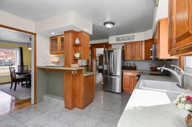 21236 OUTER DRIVE, Dearborn, MI 48124