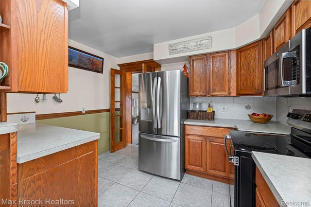 21236 OUTER DRIVE, Dearborn, MI 48124