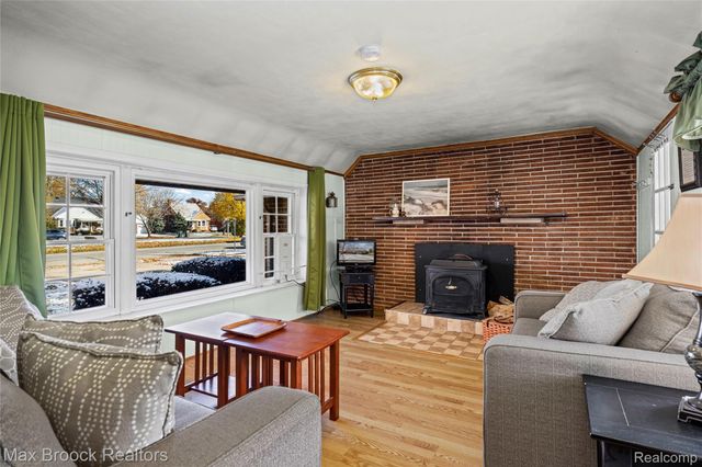 21236 OUTER DRIVE, Dearborn, MI 48124