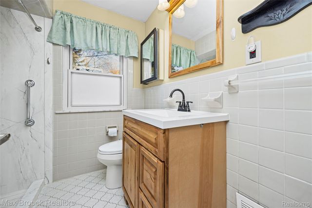 21236 OUTER DRIVE, Dearborn, MI 48124