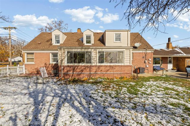 21236 OUTER DRIVE, Dearborn, MI 48124