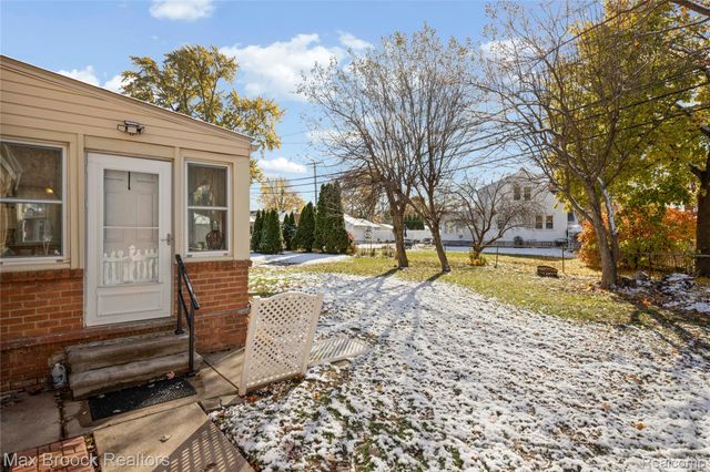 21236 OUTER DRIVE, Dearborn, MI 48124