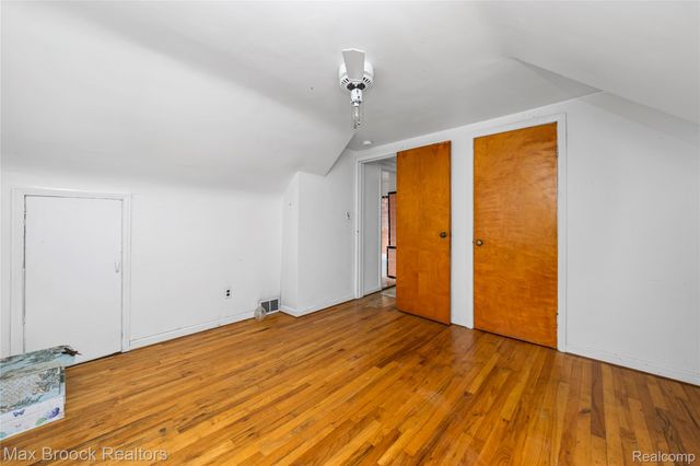 21236 OUTER DRIVE, Dearborn, MI 48124