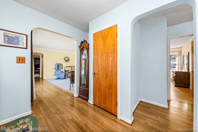 21236 OUTER DRIVE, Dearborn, MI 48124