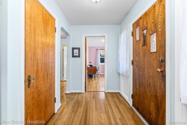 21236 OUTER DRIVE, Dearborn, MI 48124