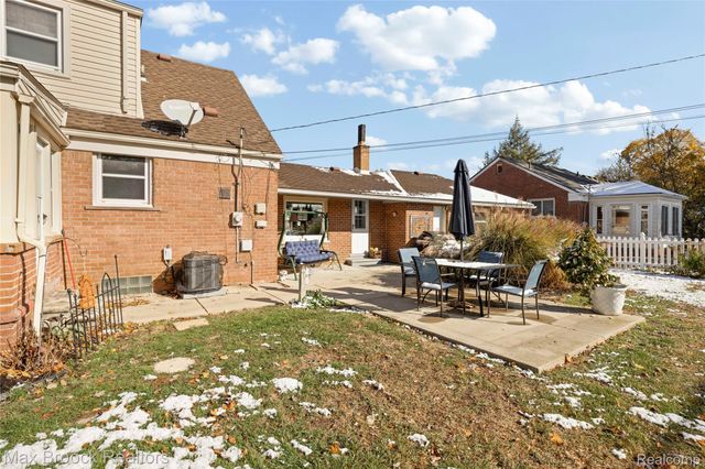 21236 OUTER DRIVE, Dearborn, MI 48124