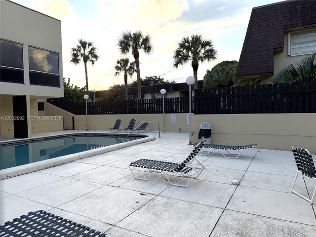9100 SW 137th Terrace 3-3, Miami, FL 33176