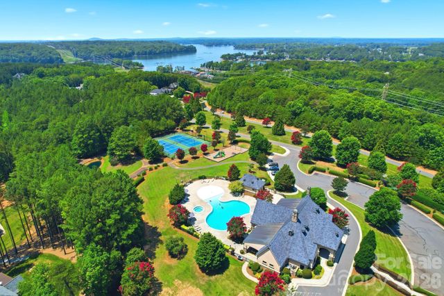 1324 Reflection Pointe Boulevard, Belmont, NC 28012