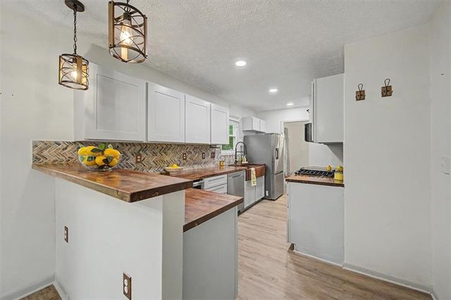 1046 Washington Avenue, Woodstock, GA 30188