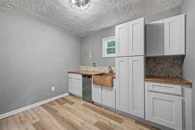 1046 Washington Avenue, Woodstock, GA 30188