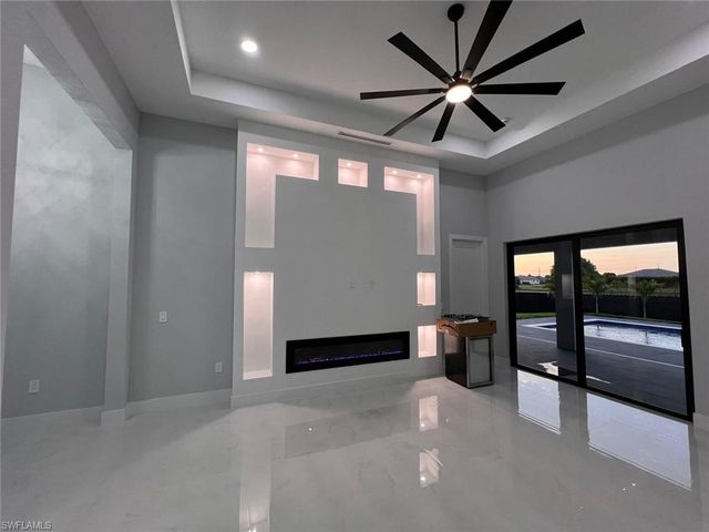 2033 EMBERS PKWY W, Cape Coral, FL 33993