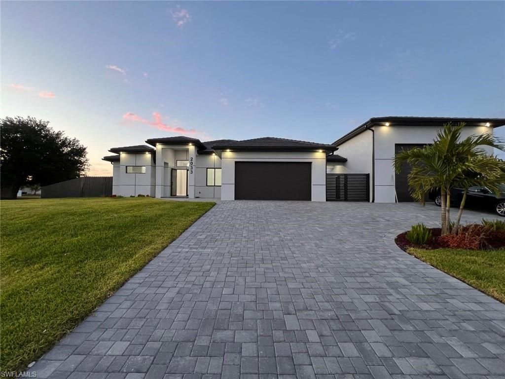2033 EMBERS PKWY W, Cape Coral, FL 33993