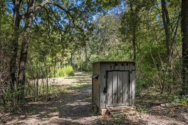 825 Recreational Road 255, Colmesneil, TX 75938