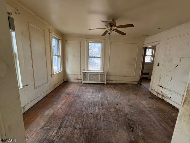 11 Grand Ave, East Orange City, NJ 07018